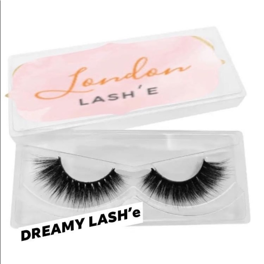 Lashes - Picture 7 of 10